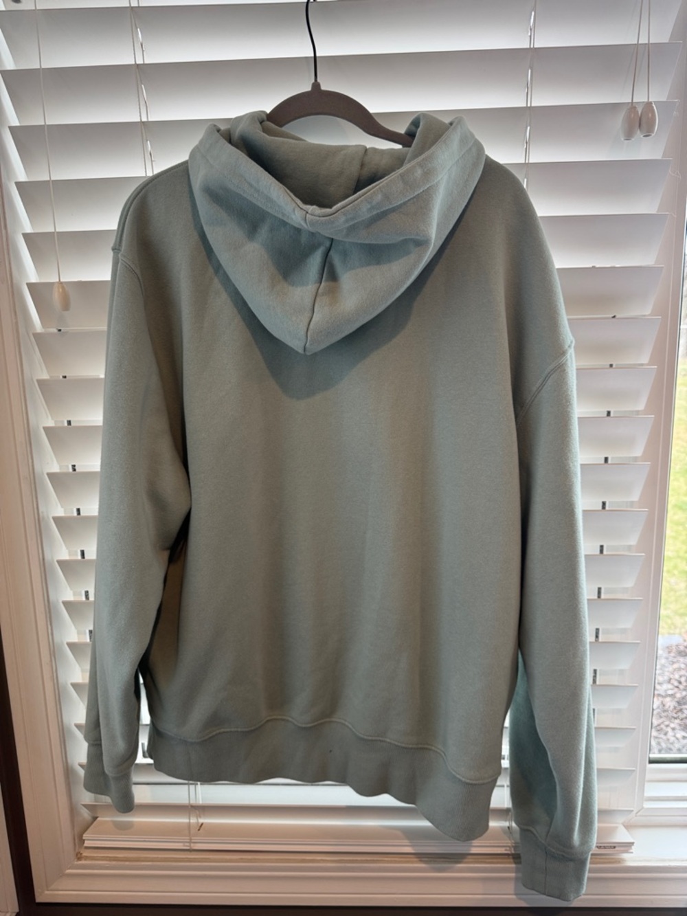 Old Navy Men's Hoodie in Sage Green - Picture 3 of 3